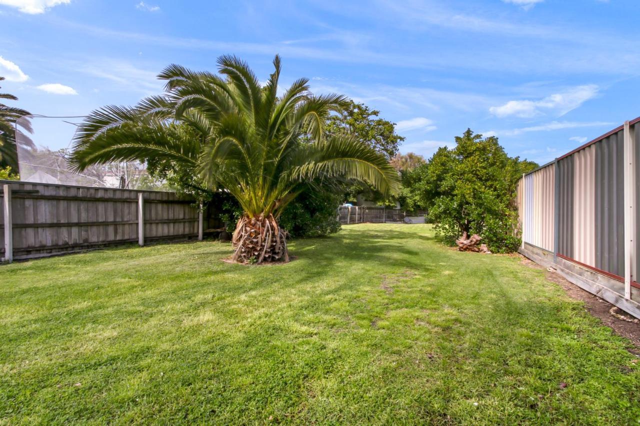 26 Church Lakes Entrance Exterior photo